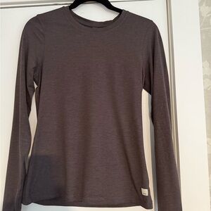 Vuori Women’s L/S Lux Crew. Size Small. Heather Purple